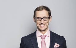 Roger Gladei, Managing Partner logo